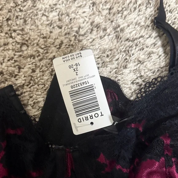 Torrid Black and Maroon Lace Bodysuit - Picture 2 of 3